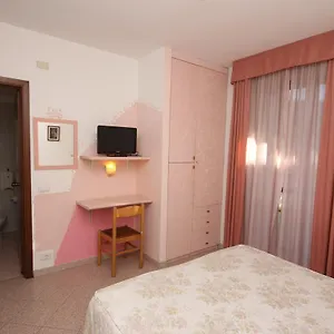 https://hotel-piemontese.hotelitalianriviera.com